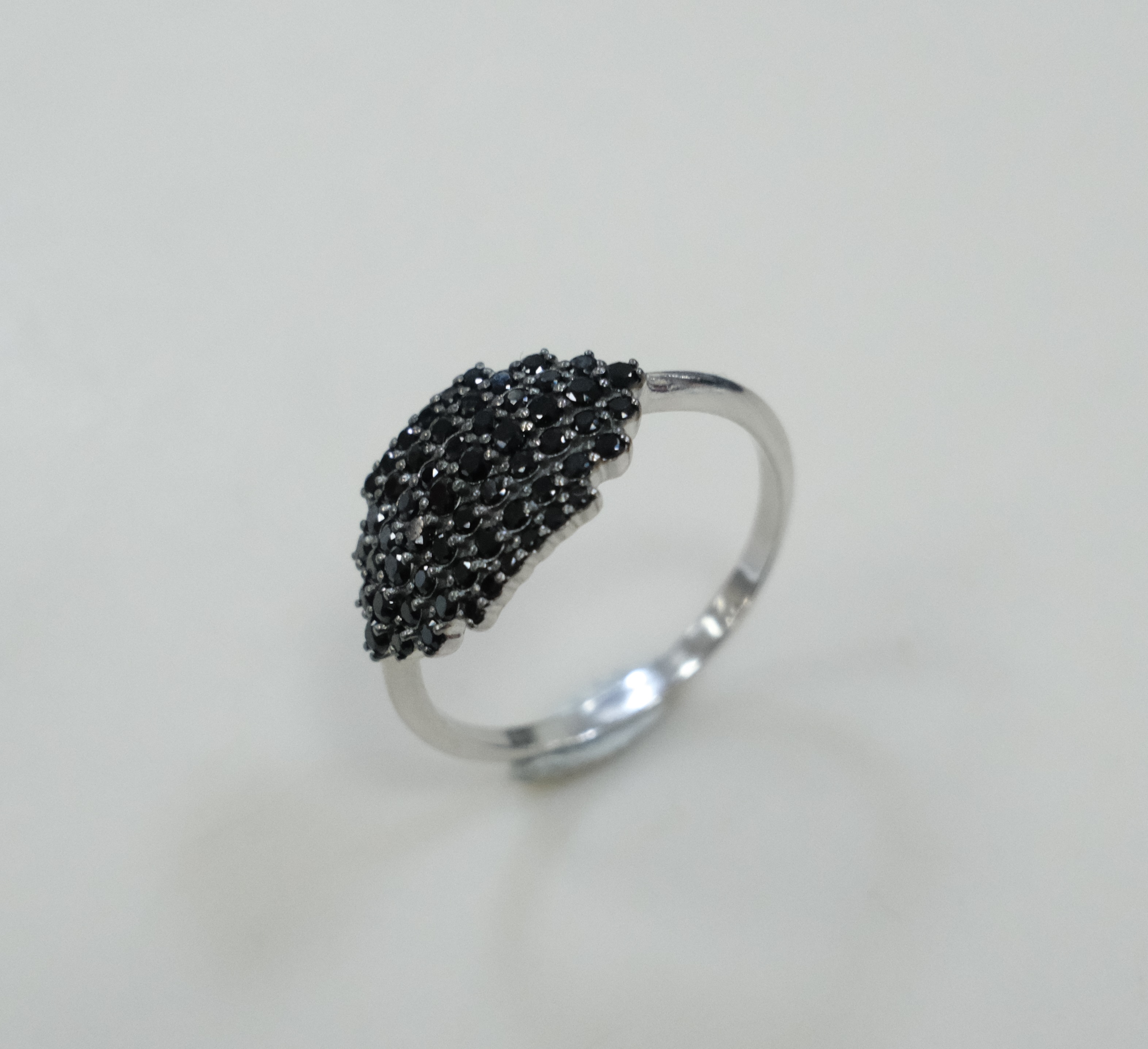 Серебряное кольцо со шпинелью